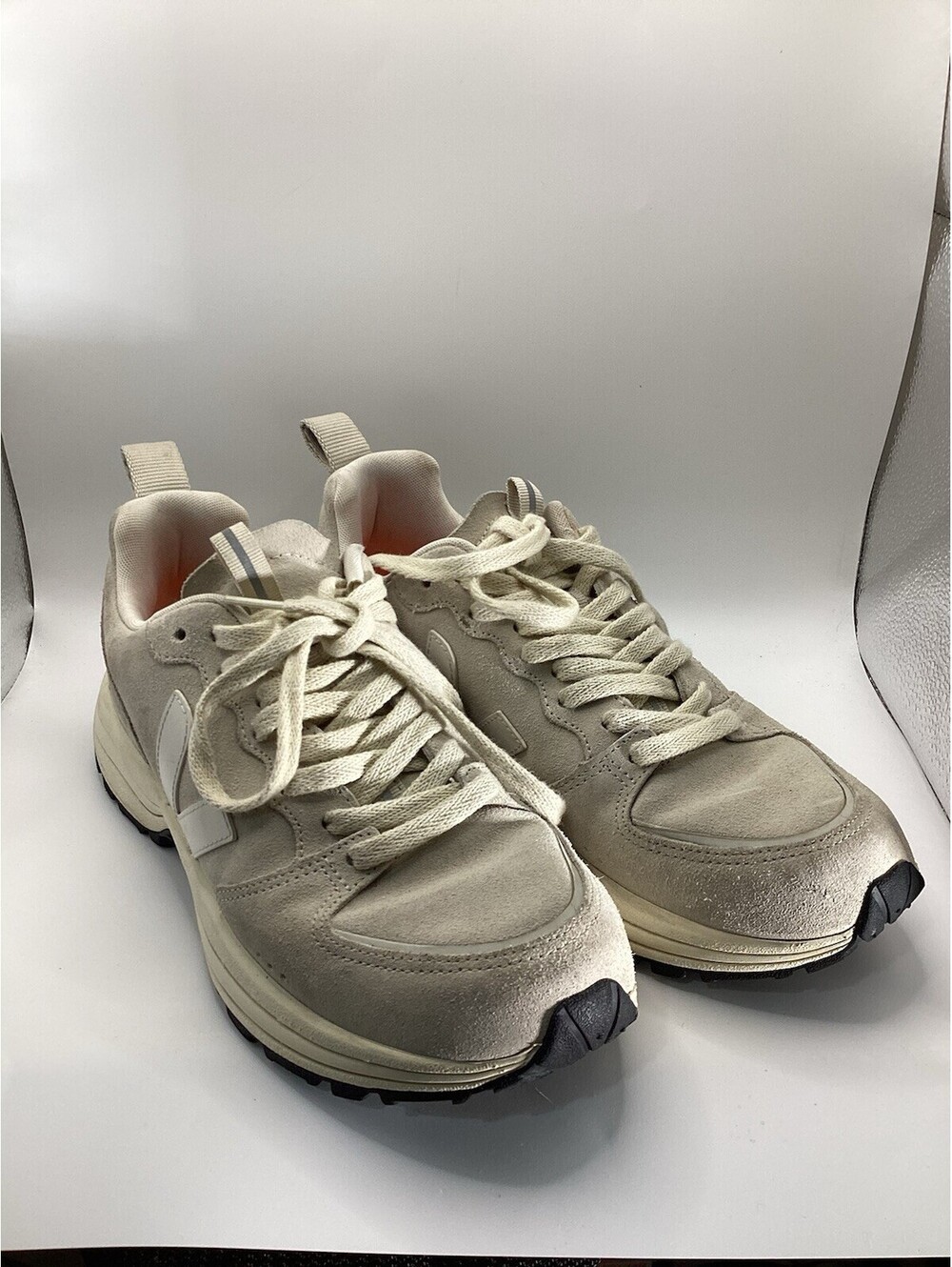 Veja Beige Low-Top Lace-Up Solid Casual Athletic Sneakers Rubber Outsole Size 9